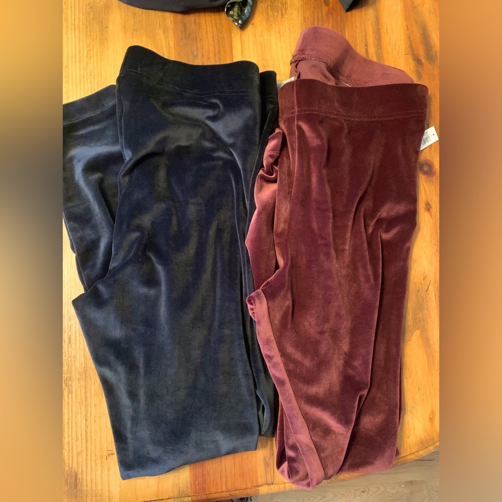 2 pairs of old navy velour velvet leggings wine and black size large